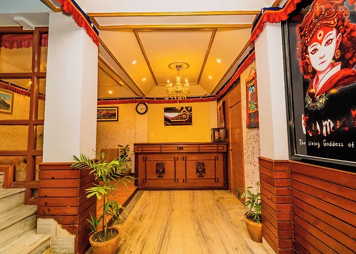 Hotel Aashraya Home